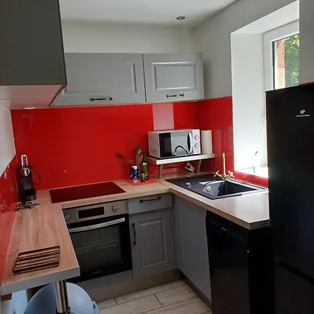 Maison En Pierre Rouge Du Vallon